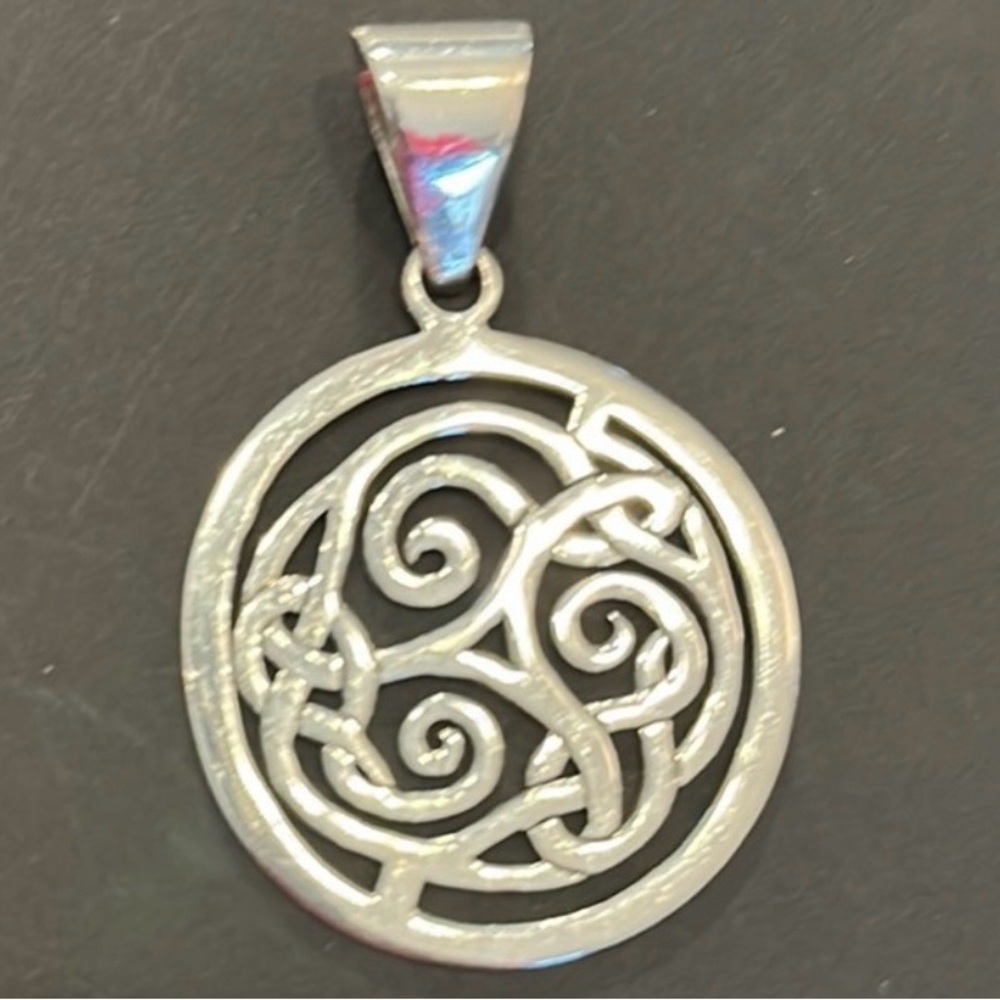 Silpada Sterling Silver Celtic Design Pendant